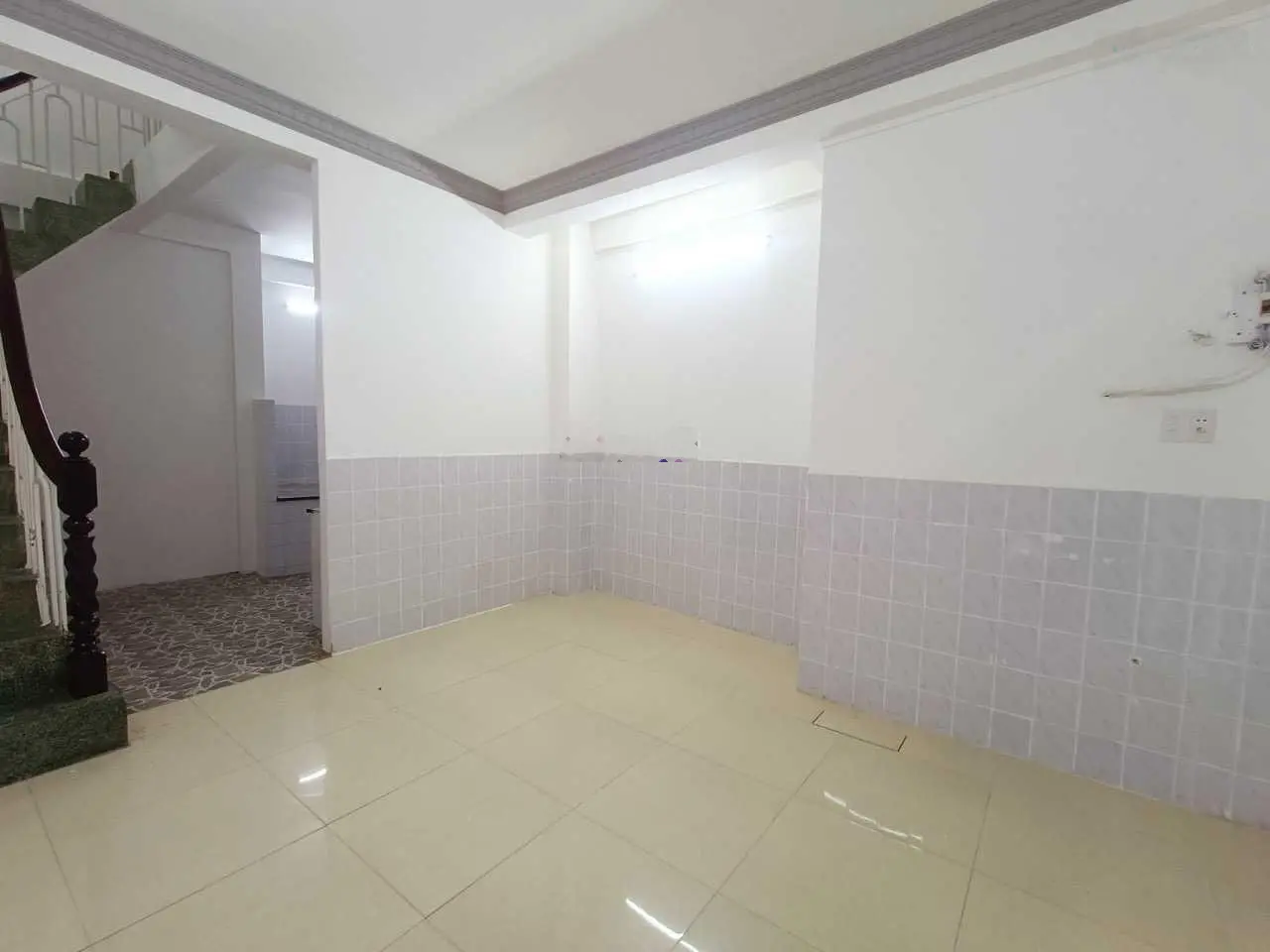 Cần bán gấp căn nhà Trần Quý , P4, Q11. Dt92,7m2, 4PN, 3WC, Giá 7.550tỷ. Sổ đỏ trao ngay