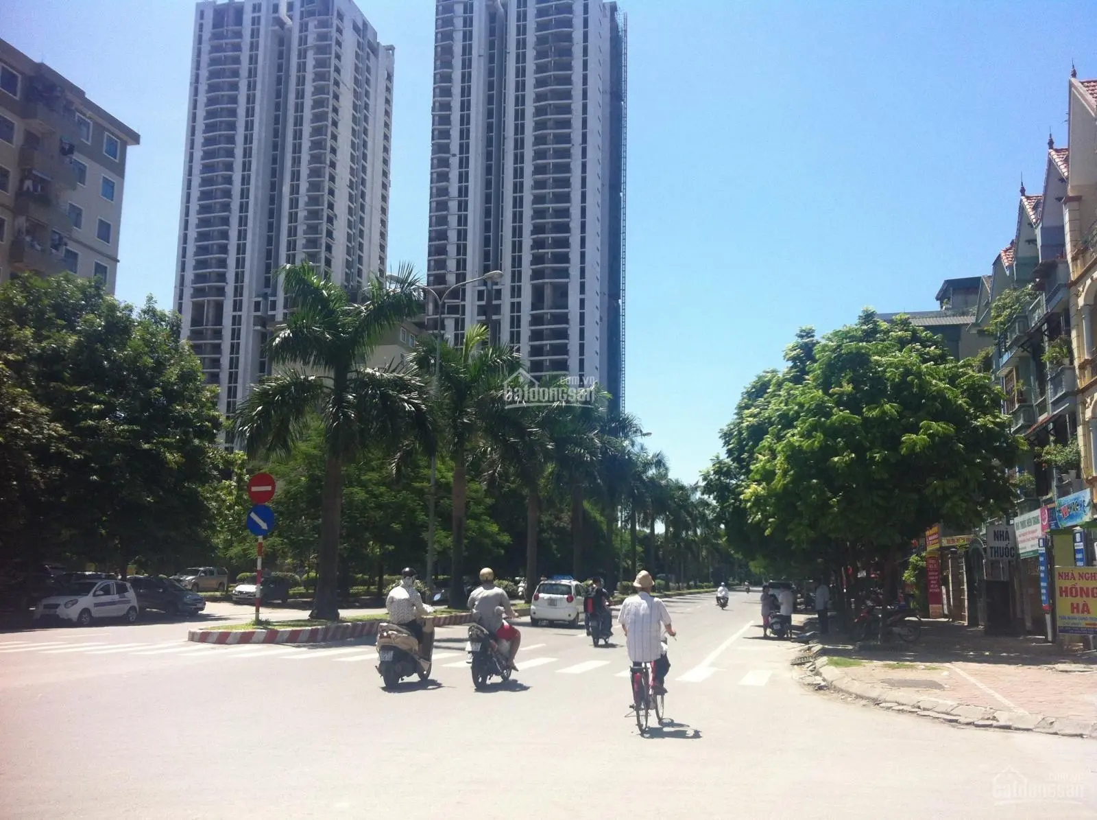 Bán liền kề Văn Quán, mặt đường Nguyễn Sơn Hà thông ra Phùng Hưng, 100m2*5T, chuẩn 20 tỷ 0903 491 ***