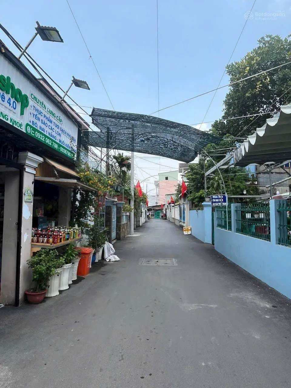 Bán nhà góc hai mặt tiền đường Phường Bình Trưng Đông, diện tích: 236m2 ngang 11m, sổ hồng riêng