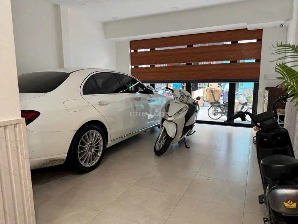 Cuối năm bán nhà Huỳnh Khương Ninh - Đa Kao - Q1, 64,8m2 cho thuê 25 triệu gần CV Lê Văn Tám