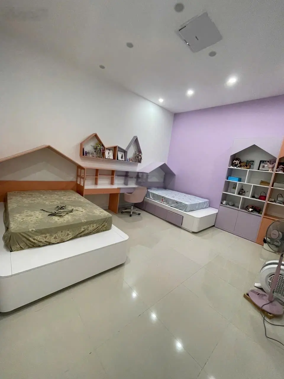 Nhà phân lô gara ô tô mặt tiền 4,5m thoáng trước sau sổ nét giá chỉ 10,5Tỷ