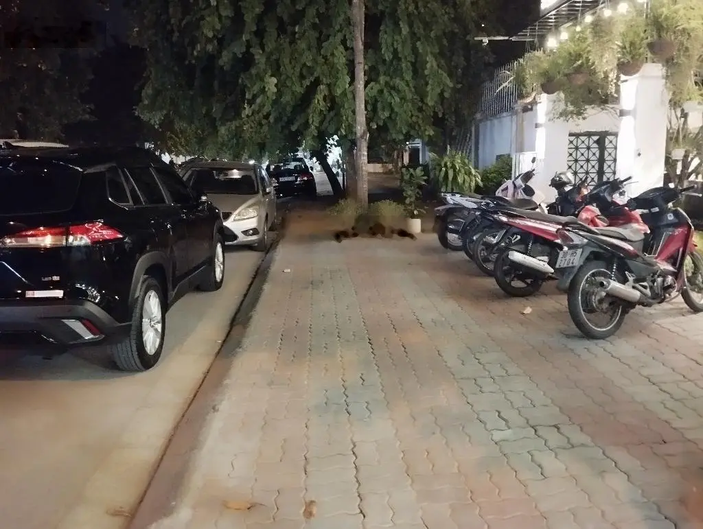Chính chủ bán nhà mặt phố việt Hưng DT 202m2, 4 tầng, MT 10m vị trí trung tâm vừa ở vừa kinh doanh