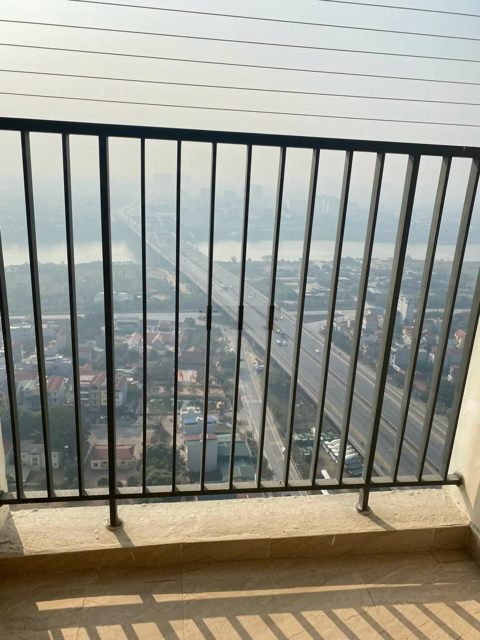 Bán gấp CH 63m2 2PN 2VS, full nội thất, view sông Đuống cực mát, SĐCC vay bank, 3.25 tỷ