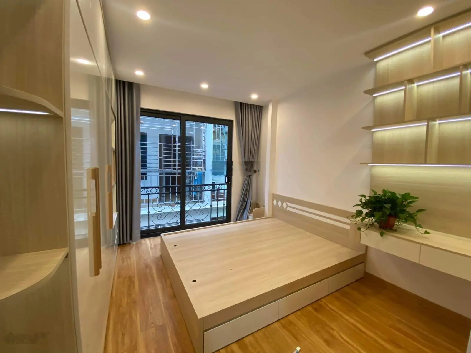 Hàng độc tại phố Tôn Đức Thắng, bán nhà 5,6 tỷ vnđ, 20m2 đầy đủ nội thất