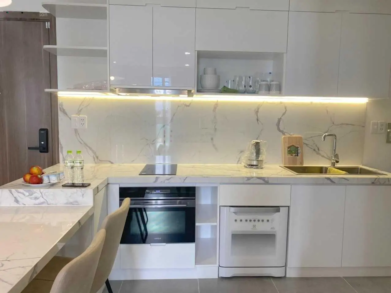 NHÀ ĐẸP GIÁ TỐT CHUNG CƯ D'LUSSO - TẦNG CAO VIEW ĐẸP MÁT- CÓ SỔ HỒNG