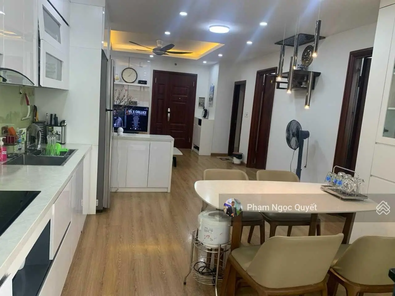 (Giá thật) chính chủ bán căn 74m2 2PN tầng trung + full NT 5.2 tỷ BC Đông Nam 219 Trung Kính