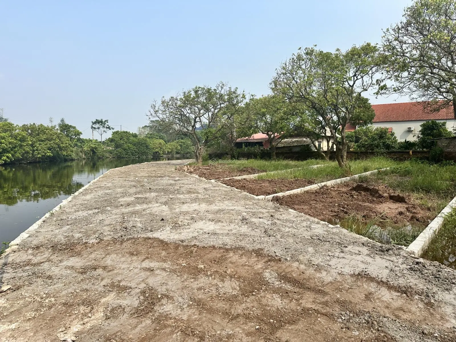 View hồ, ngõ thông, đường 4.5m, diện tích 105m2, MT 5.2m tại Yên Vĩnh - Dạ Trạch. Giá chỉ 2.x tỷ