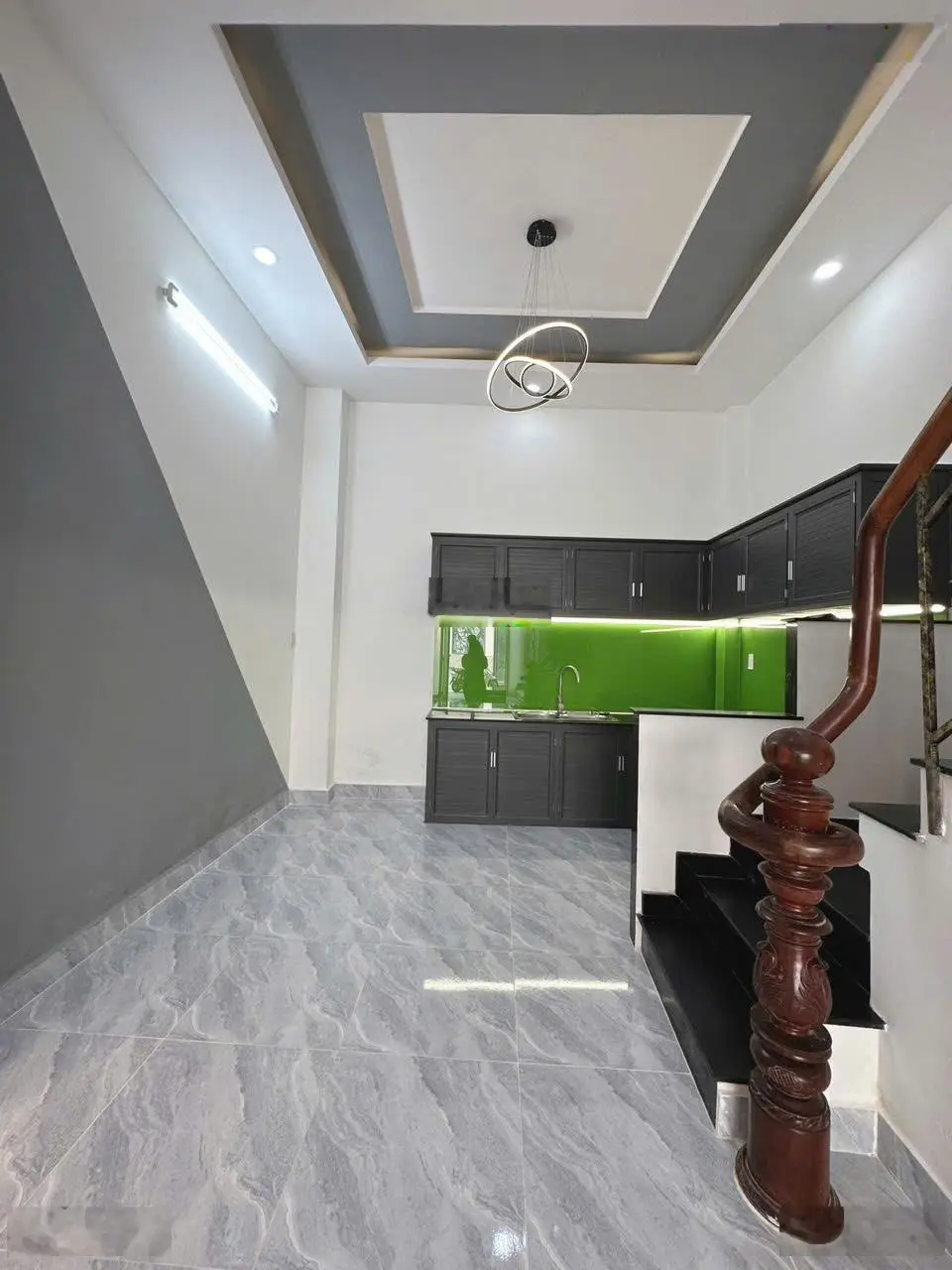 5,6 tỷ hẻm 5m Kênh Nước Đen, 4x11,5m, 3,5 lầu