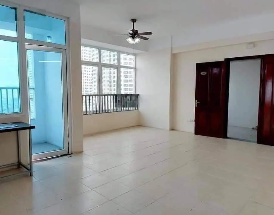 Cần bán chung cư Báo Công An gần sân bóng BCA mặt đường Nguyễn Xiển diện tích: 104 m2
