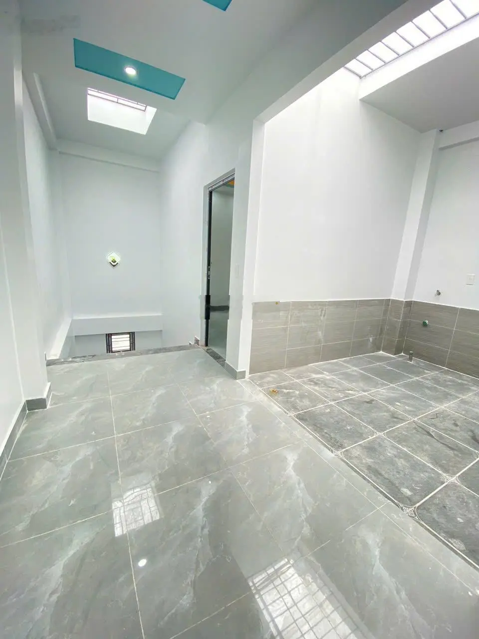 Nhà độc lập 3 tầng ngõ ô tô - Chợ Vĩnh Khê - gần Hoàng Huy An Đồng