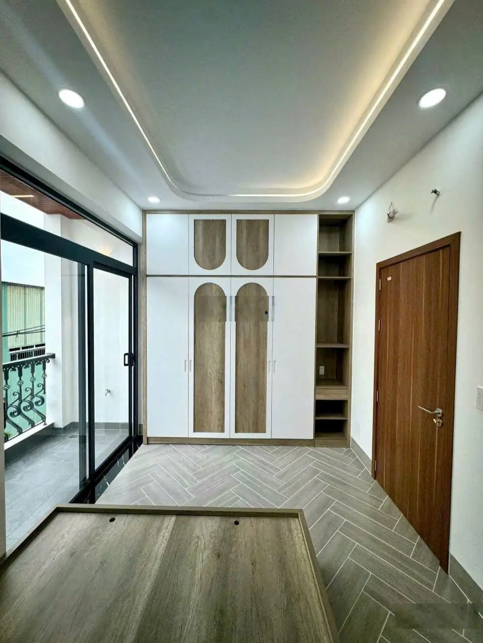Bán gấp nhà mới 1 trệt 2 lầu mặt tiền hẻm 47 trường lưu - long trường - q9. giá đầu tư 4,99 tỷ