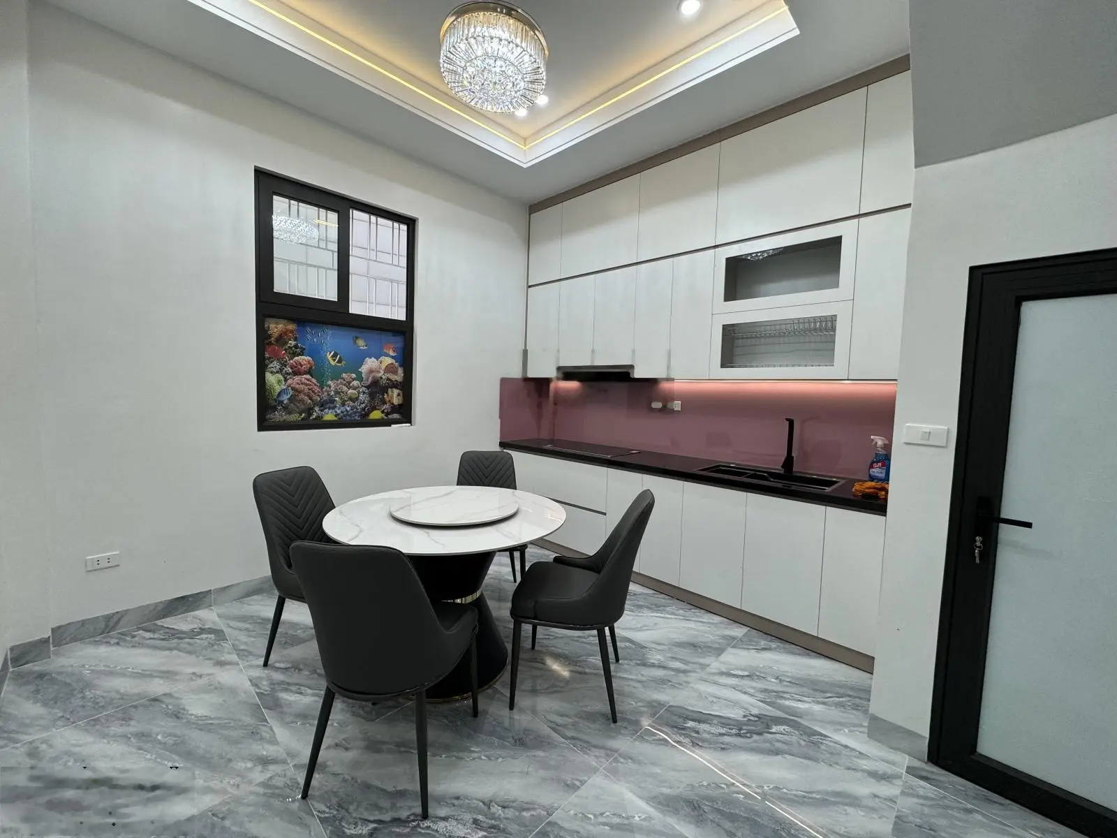 Nhà đẹp phân lô 2 mặt ngõ thoáng vĩnh viễn Chùa Láng Đống Đa - Gần ĐH Ngoại Thương diện tích 45m2