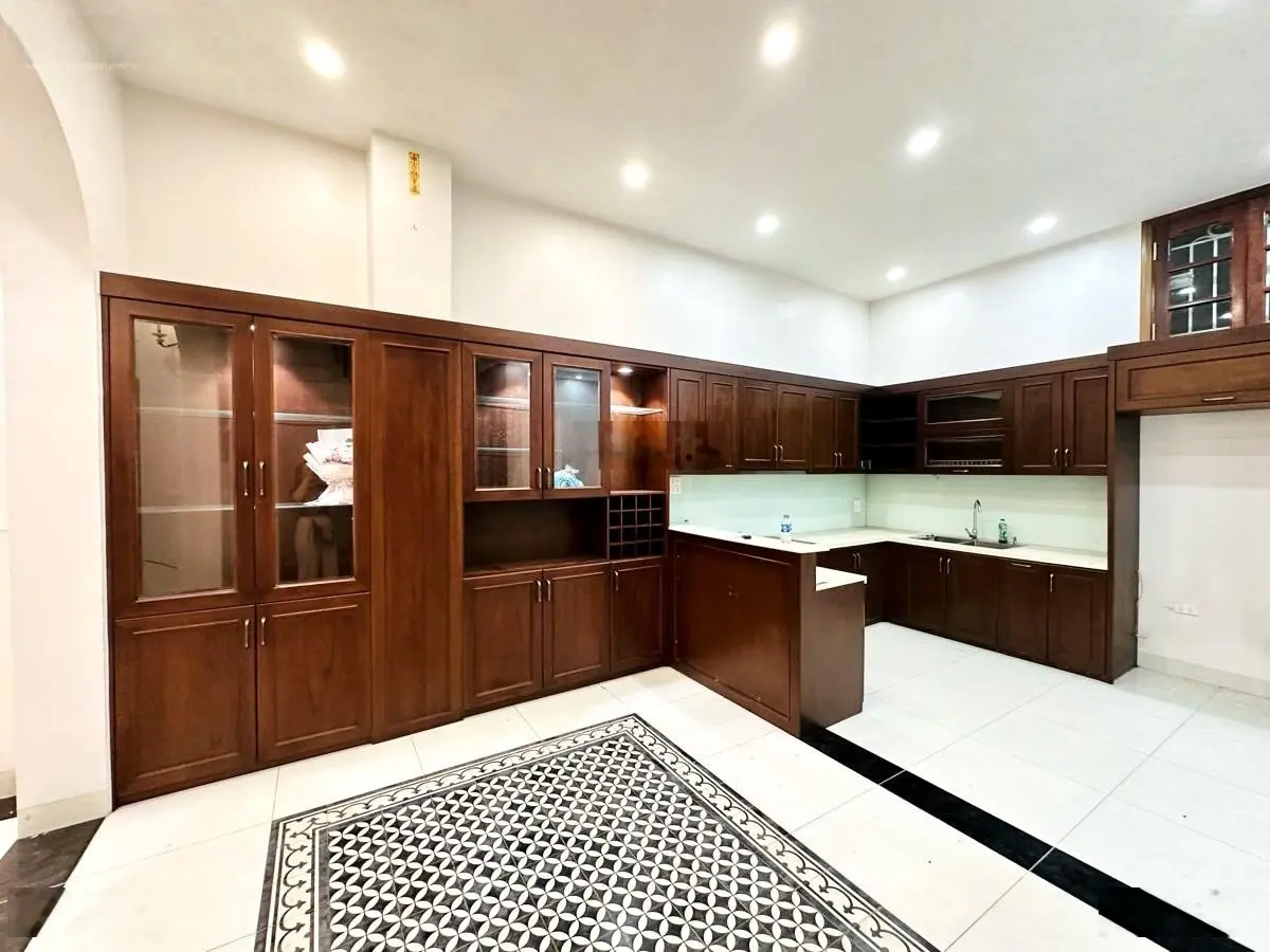 Nhà đẹp Khương Trung, ngõ thông, gần phố, trước nhà 3m, dân xây 3 thoáng, nội thất xịn, 108m*4T
