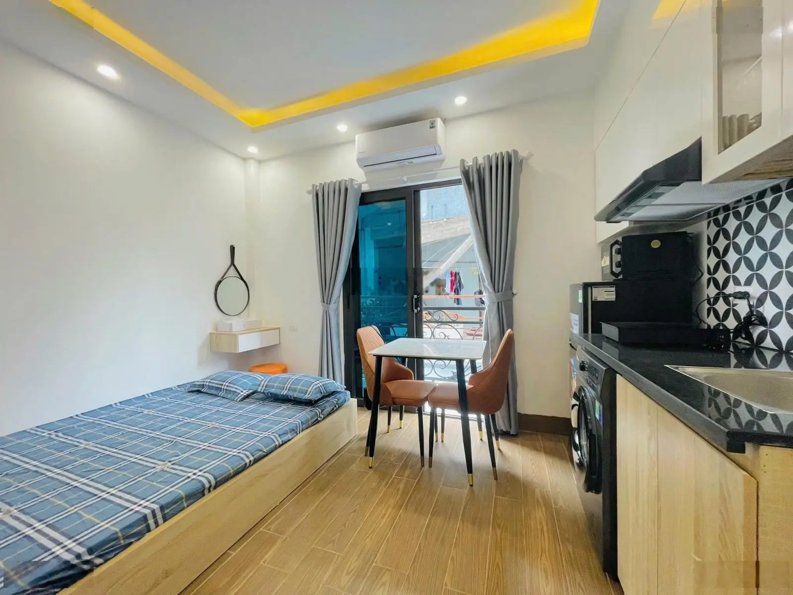 Bán căn hộ dòng Tiền.ngõ 394 Mỹ Đình.40m x 6T.Mt.4m. Giá= 13.5 Tỷ