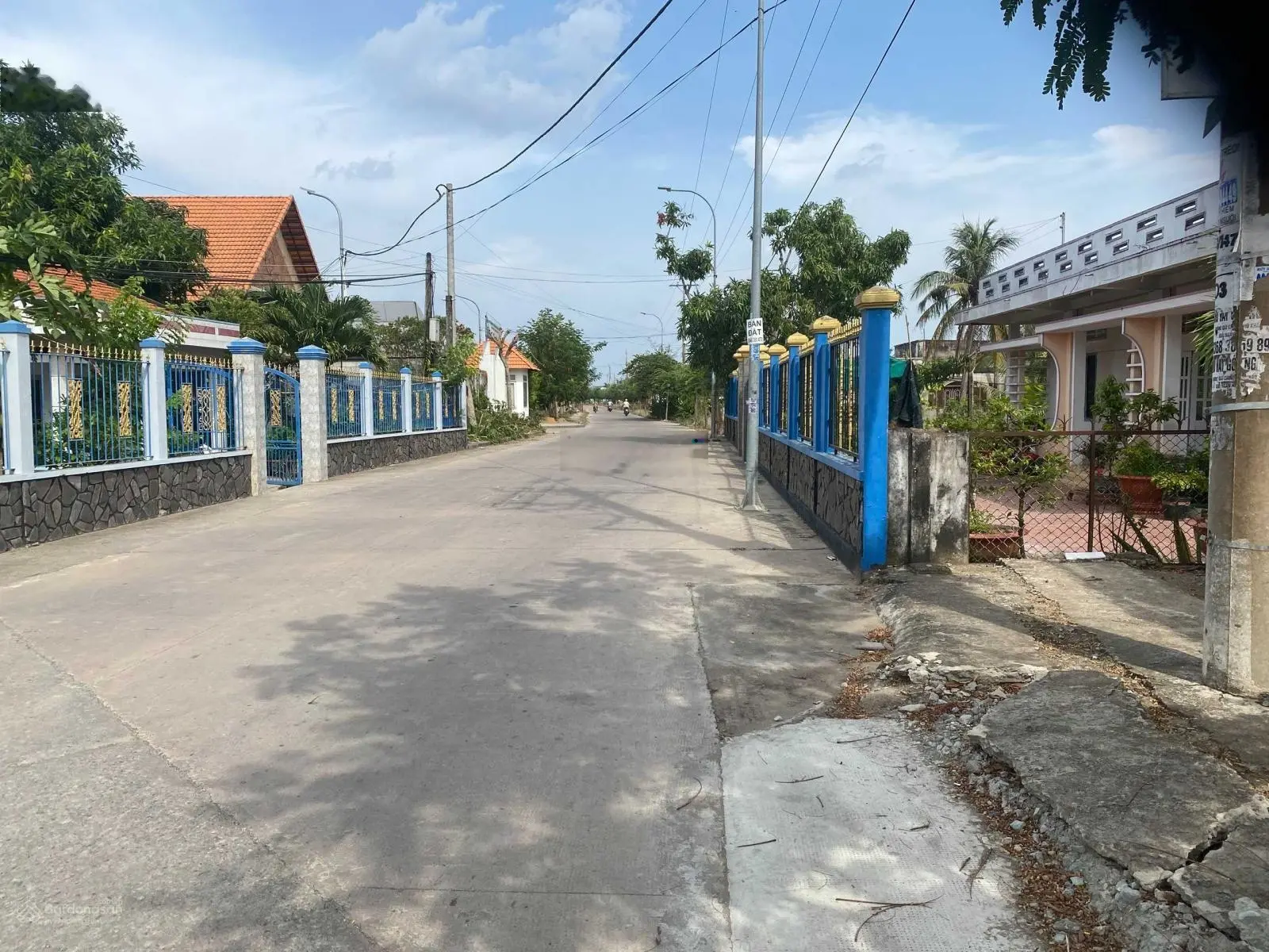 Cần bán 178m2 đất thổ, mặt tiền đường xe tải tránh nhau, cách Quốc lộ 50 chỉ 700m