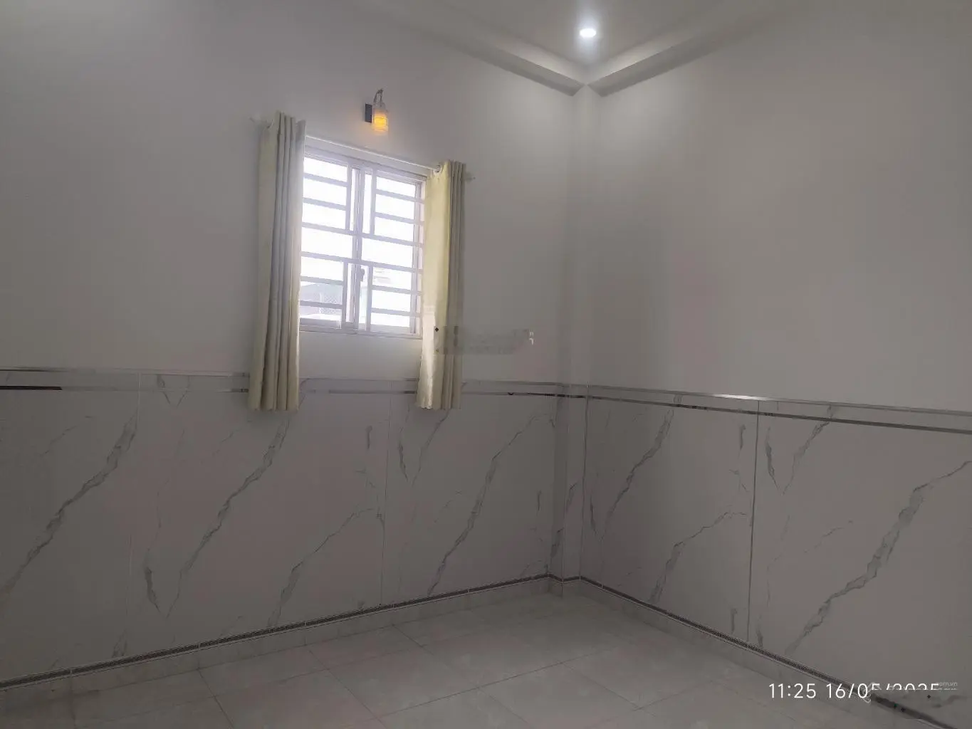 Nhà 3 tầng ngang 5m rộng rãi - hẻm xe hơi - 4 phòng ngủ, 4 tolet, phường Hiệp Thành - Quận 12