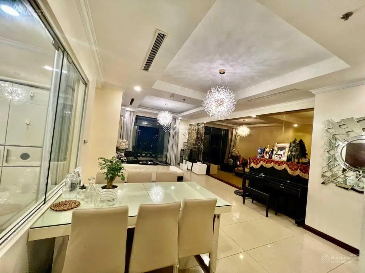 Chính chủ căn góc 90m2 3PN view hồ tòa Licogi 13 sổ đỏ, giá chỉ 4 tỷ, miễn trung gian LH 0336 730 ***
