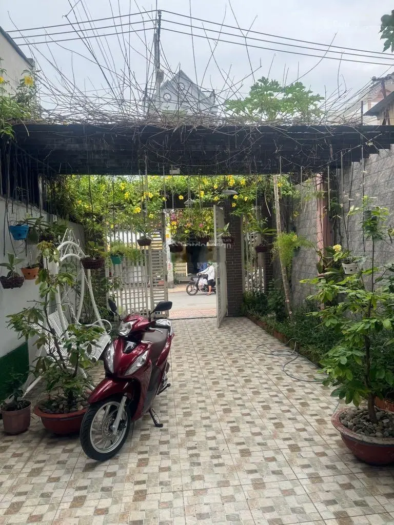 (Rẻ - giảm sâu 3 tỷ) bán nhà mặt tiền DT 150m2, ngang 5m, gần cầu Chà Và, Quận 8. Nhỉnh 10 tỷ