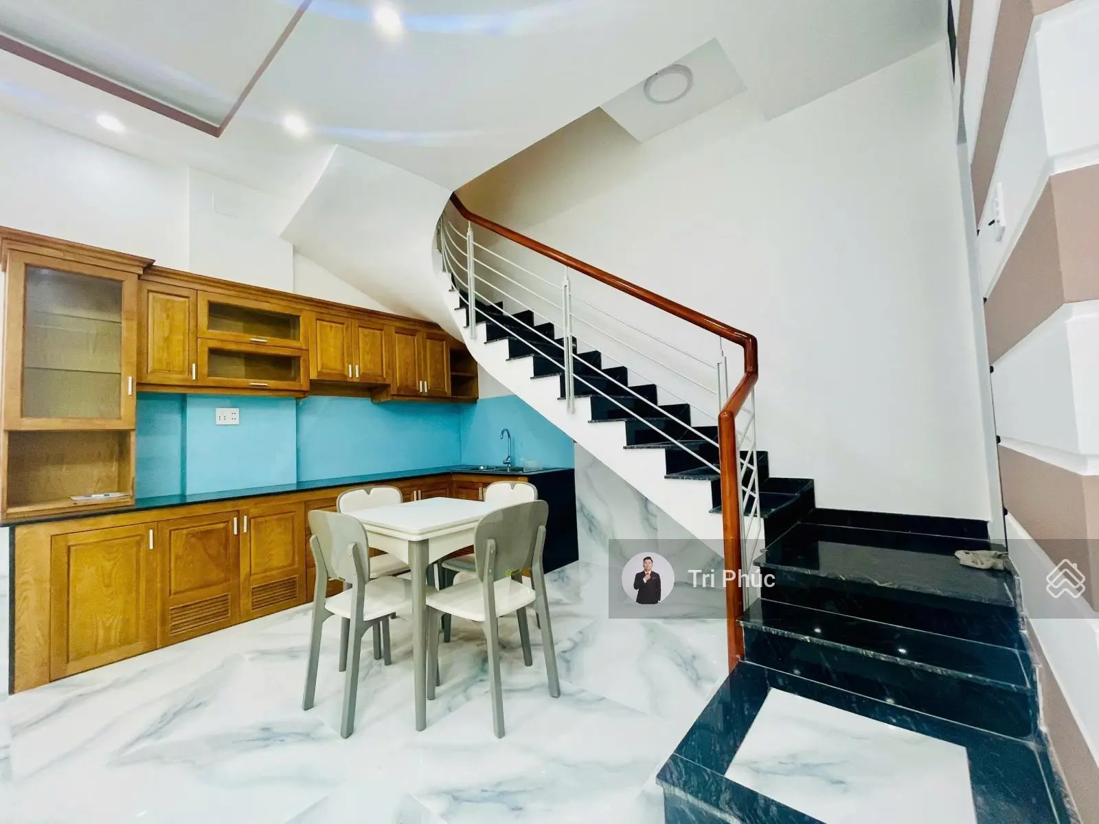 Nhỉnh 7 tỷ, nhà đẹp 4 tầng 3PN 40m2 hẻm 4m ngay khu Phan Xích Long, Phú Nhuận