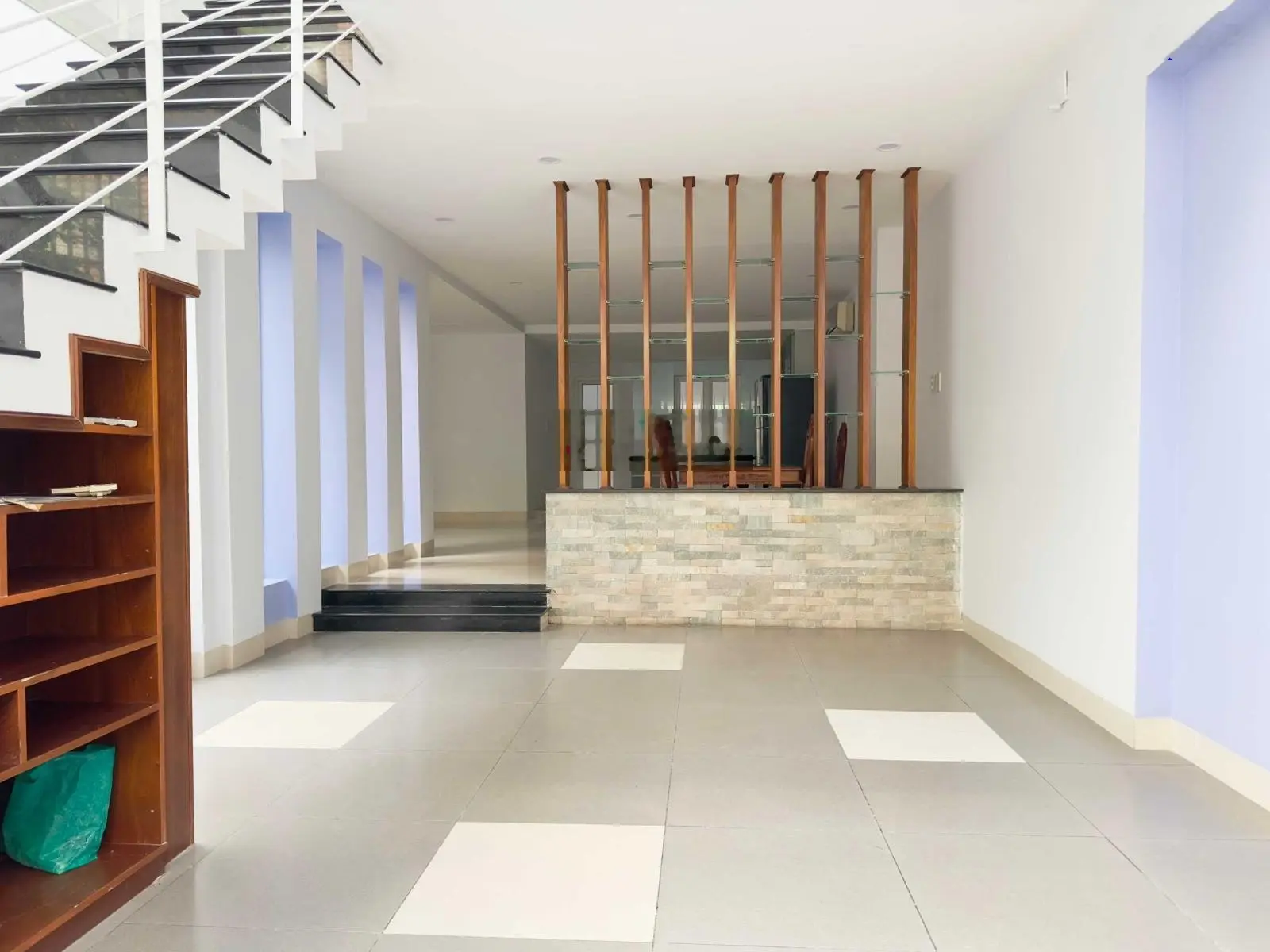 Bán nhà biệt thự mini 1 trệt 4 lầu KDC D2D Thống Nhát, Biên Hoà. 6x22m. Giá 12,9 tỷ. TL chính chủ