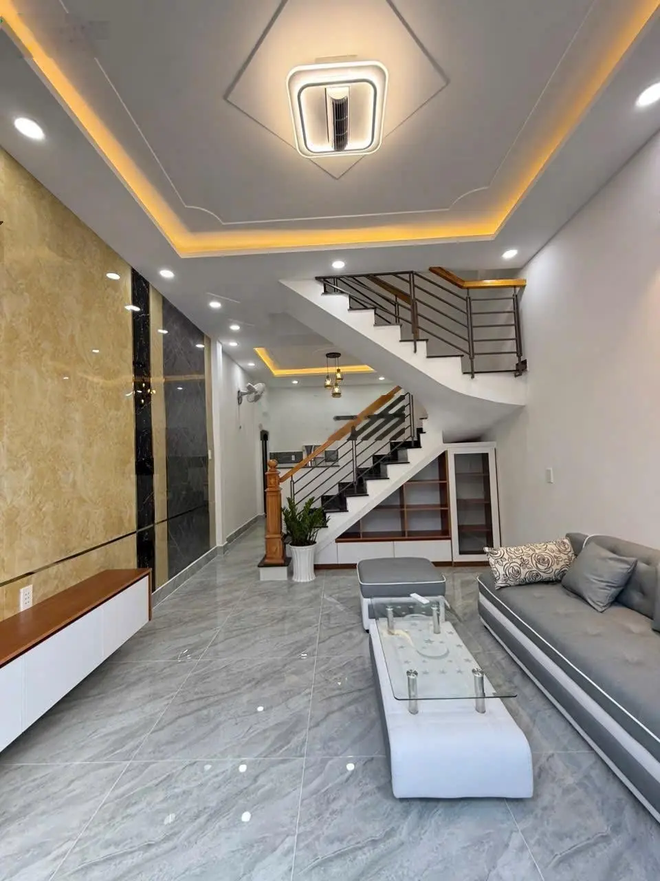 Bán nhà 4x10 m, nở hậu 6m, liền kề Gò vấp, vị trí trung tâm sầm uất nhất Q12.