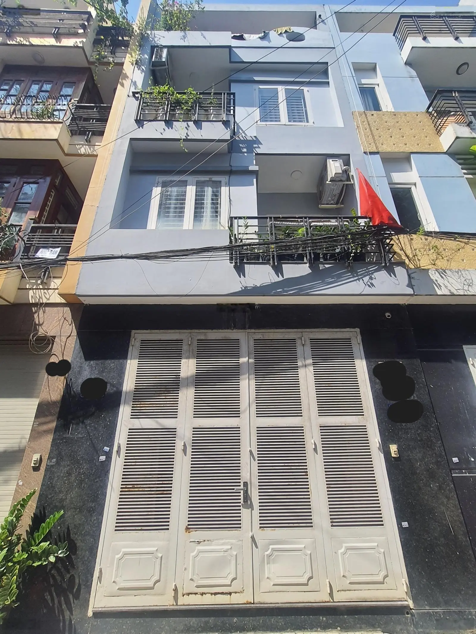 4x17m, 4 lầu, nhà HXH 5m Hoàng Hoa Thám, gần Sacombank, giá 12 tỷ