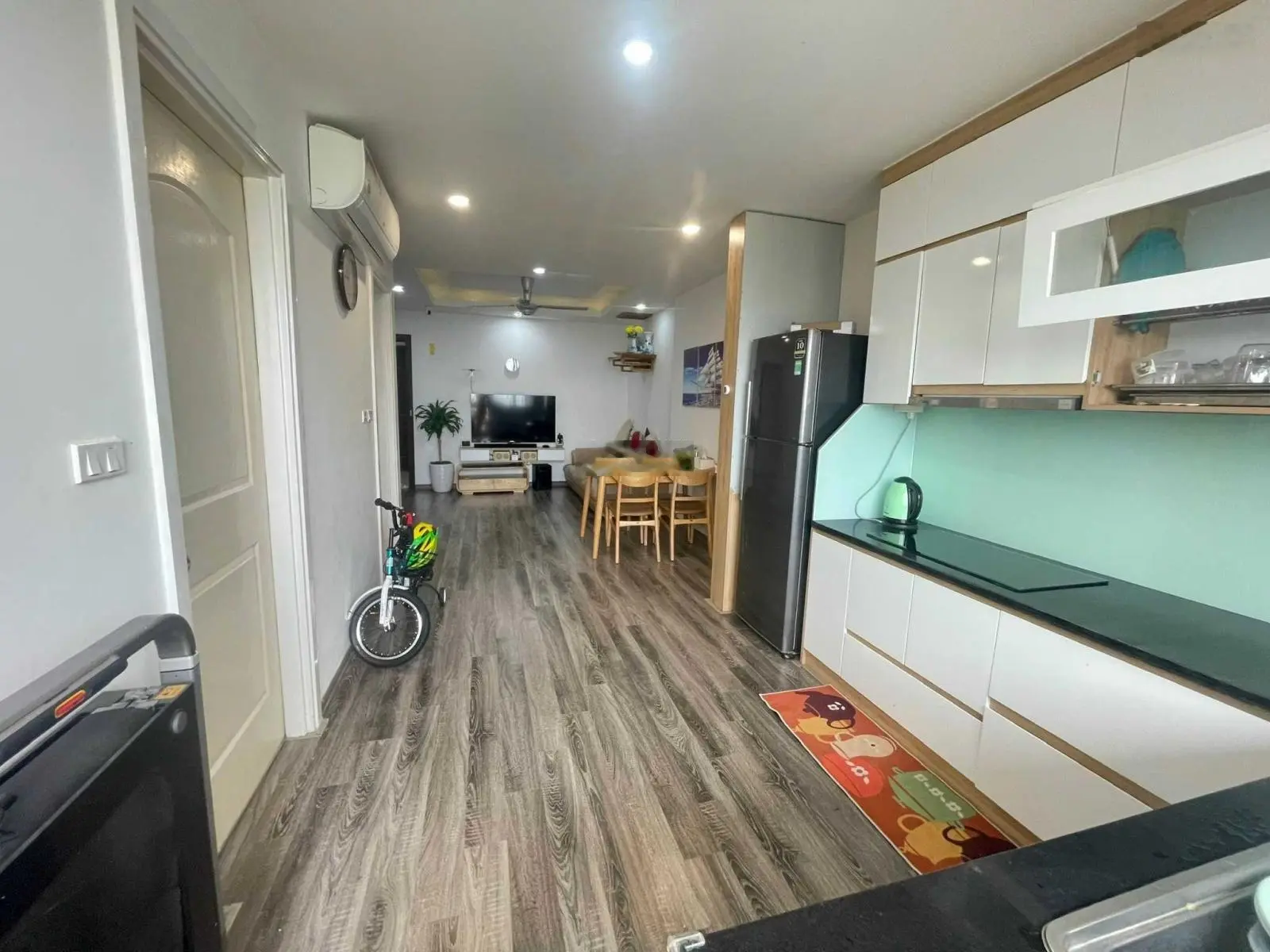 Chính chủ cần bán căn 2 ngủ 72m2 The Vesta Hà Đông - 2 ban công - đủ đồ - view đẹp