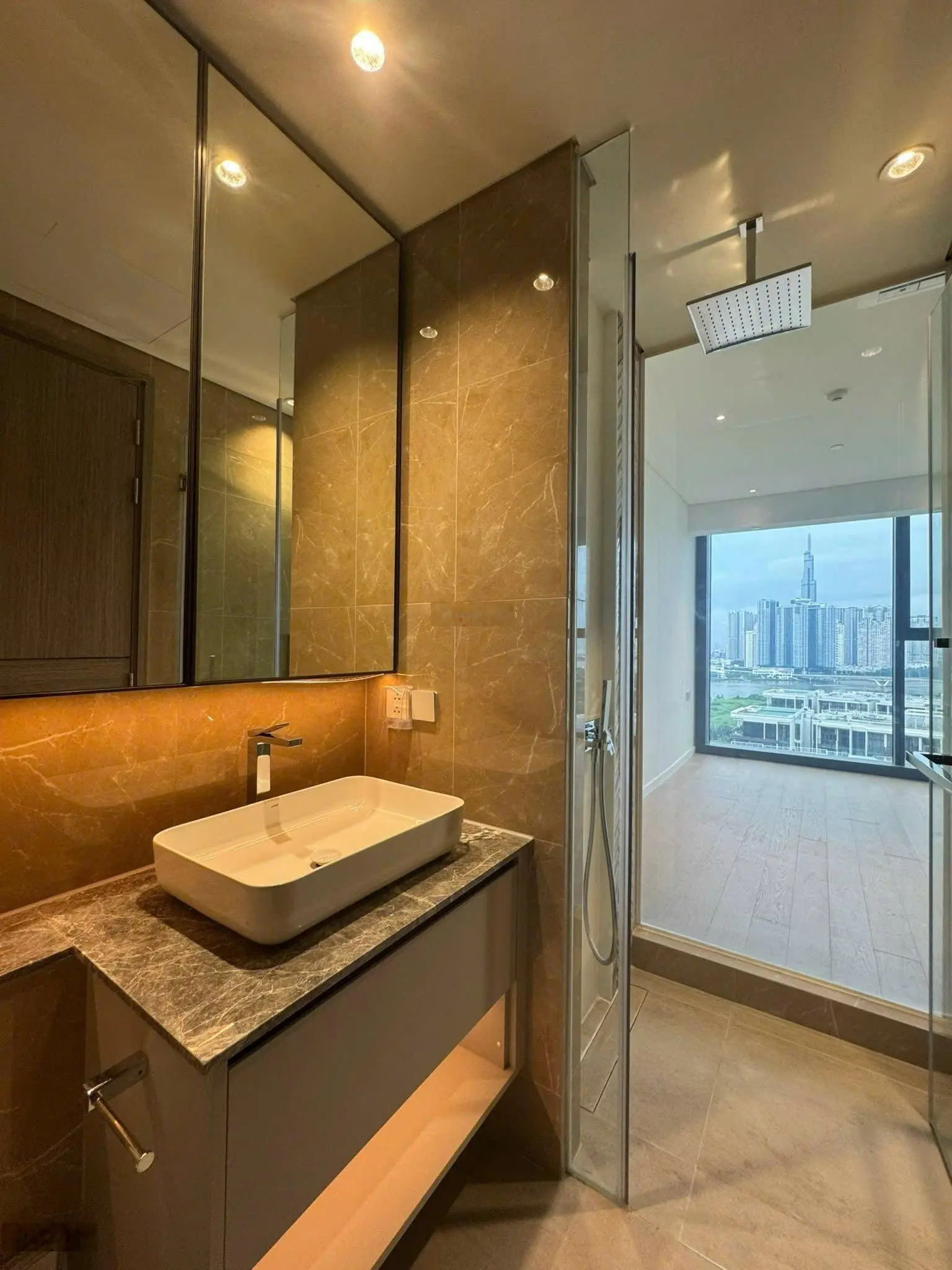 Cần bán căn hộ 2 phòng ngủ giá 16,3 tỷ tại Thủ Thiêm