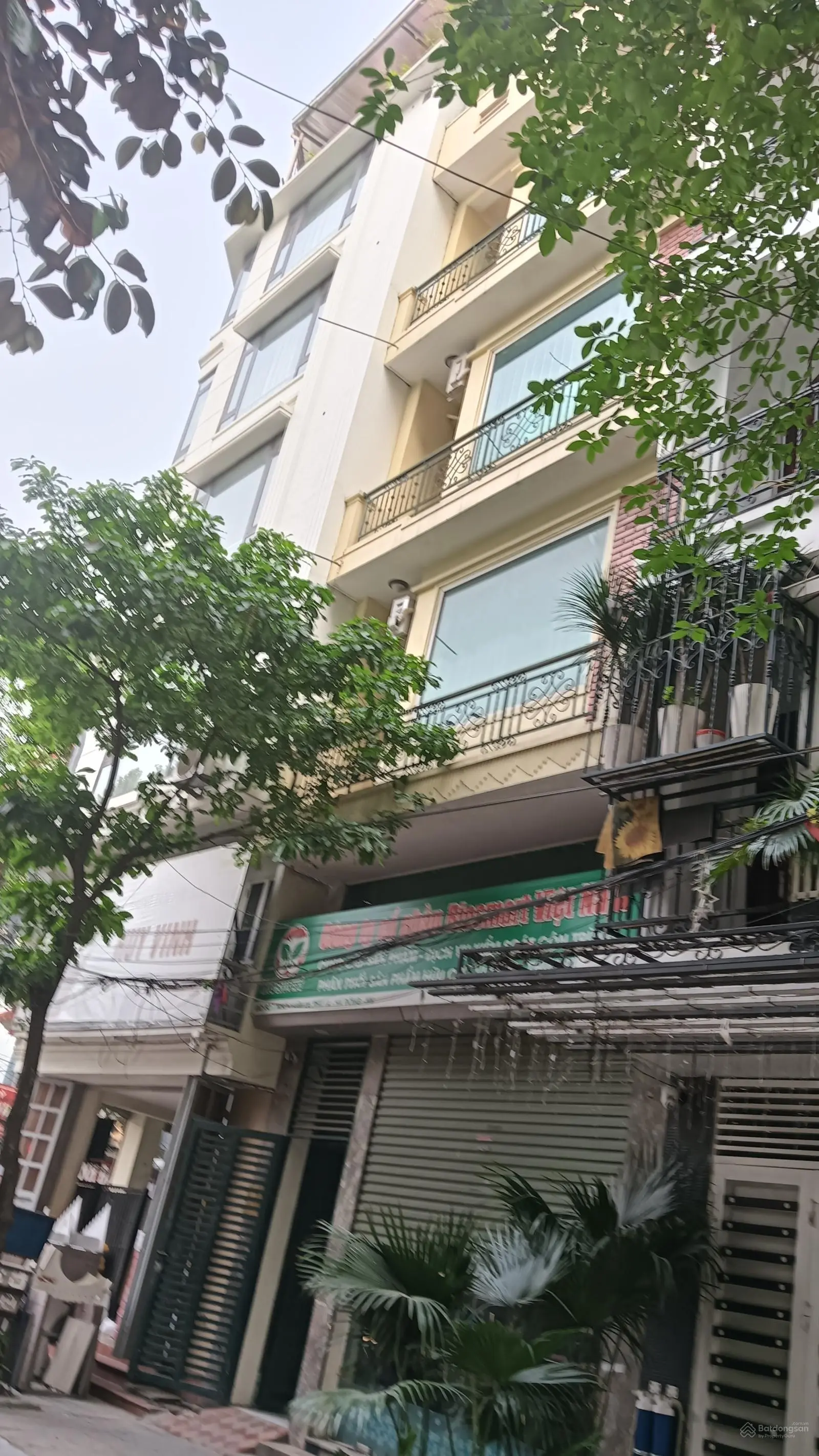 Bản gấp liền kề Ngô Thì Nhậm Hà Đông , 59 m, 5 tầng 9,25 tỷ, kinh doanh sầm uất. LH 0383522708.
