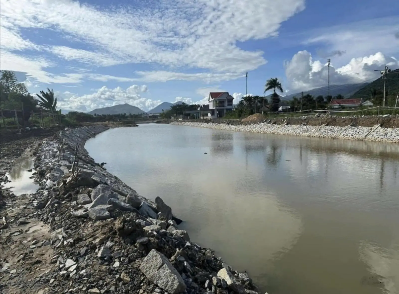 Bán lô đất diện tích lớn 2741.9m2, view sông, đường ô tô tại Diên Phú, giáp Nha Trang, Khánh Hoà