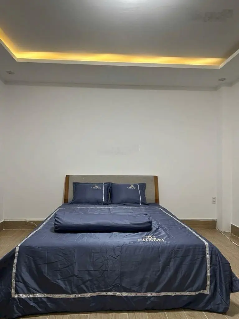 Siêu phẩm nhà đẹp mặt tiền đống đa-vuông vức- giá đầu tư