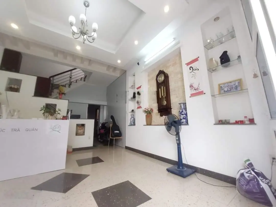Bán nhà khu bên sông - Gigamall Phạm Văn Đồng chưa qua đầu tư, SHR. Khu cán bộ an ninh dân trí cao