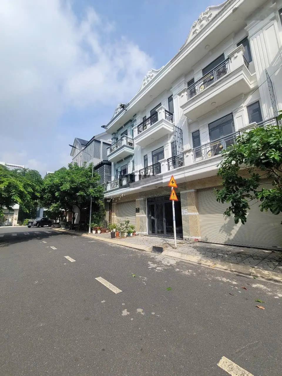 Nhà hoàn công rẻ: 4tỷ 67.5m2, ngang 4.5m nhà 1 trệt 2 lầu KDC cạnh vòng xoay ngã 6 An Phú, Thuận An