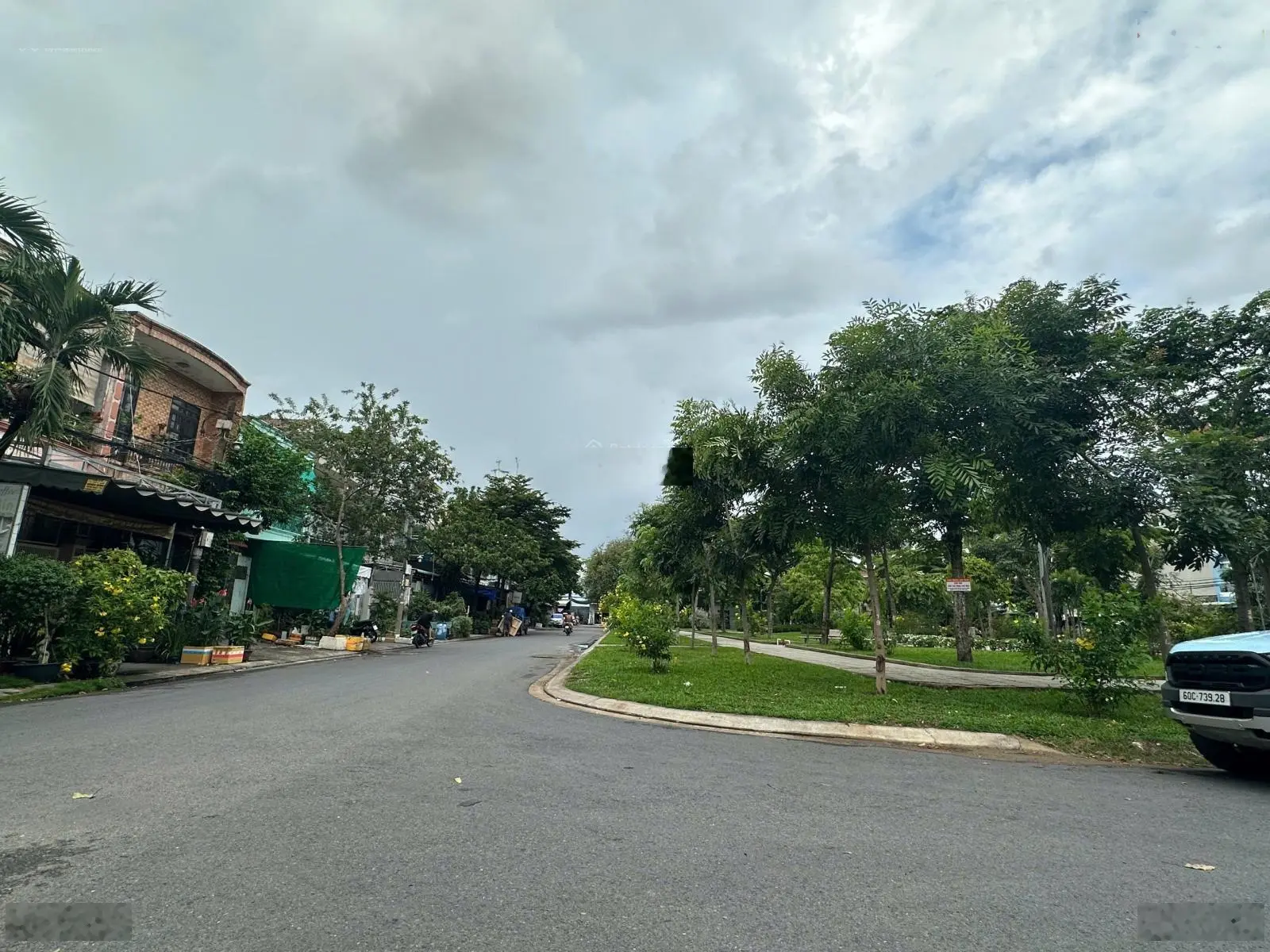 Duy nhất 1 lô-đường nhựa 8m-khu nhiều nhà cao tầng-khu bàn cờ-dt:90m2(5mx1)-có công viên nội bộ
