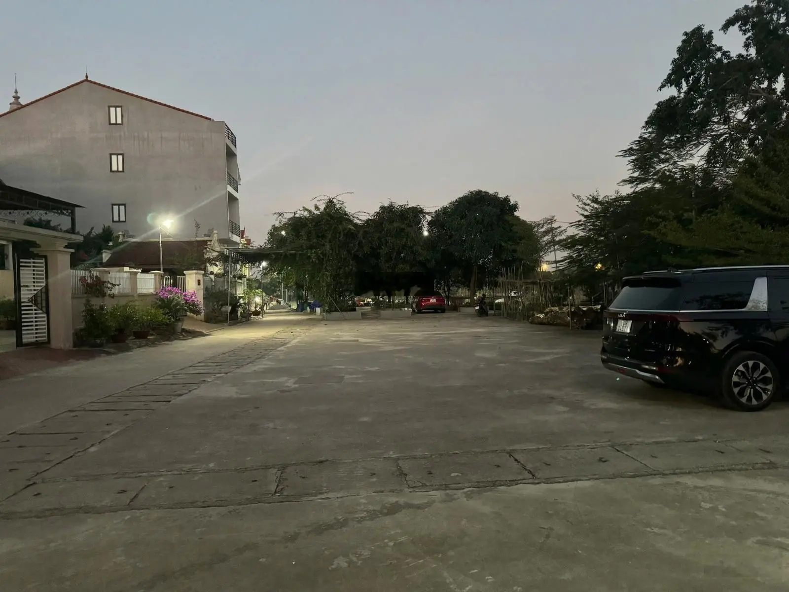 43,8m2 ich Vịnh, Phương Đình ô tô tải tránh nhau