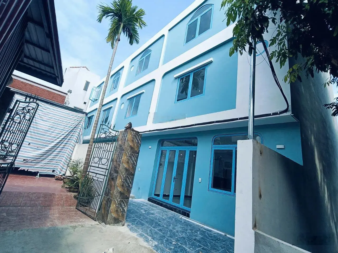 Bán nhà đẹp Tân Phú, DT 46m2 thuận tiện đi song phương cao tốc Láng - Hòa Lạc, Vinhomes Thăng Long