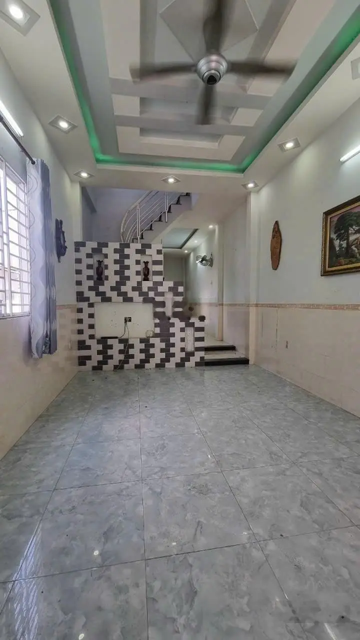 Cần bán nhà trệt 1 lầu Đông Hòa, Dĩ An. Gần chợ, UBND, BigC 1km. Đường rộng. An ninh. DT 71 m2