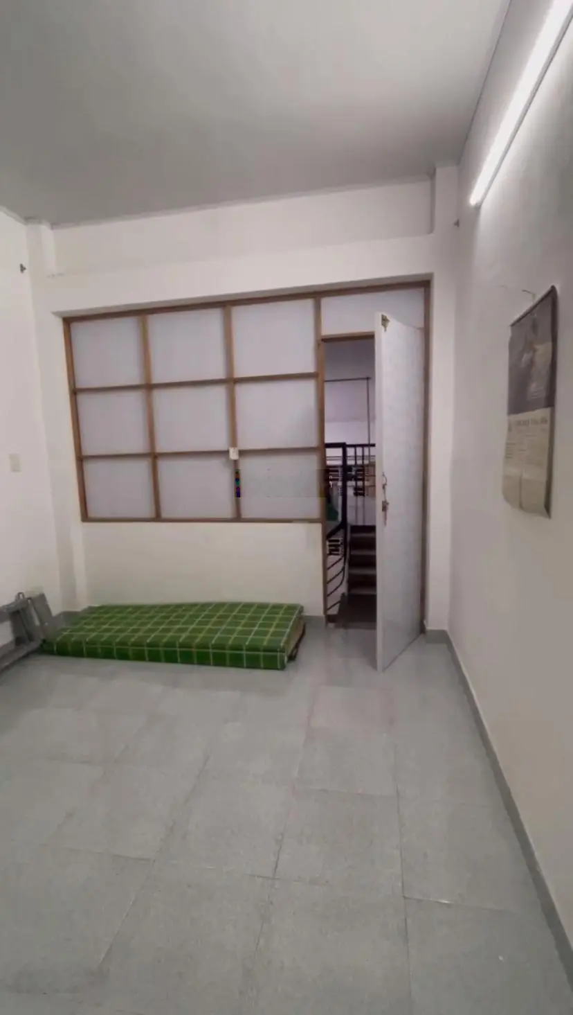 Bán nhà 2.5 tầng kiệt ô tô Trần Cao Vân - Ô TÔ ĐỖ TRƯỚC NHÀ 24.7