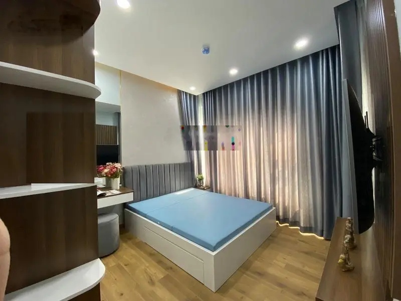 Kẹt vốn kinh doanh bán gấp căn hộ Sky Center gần sân bay 2 phòng ngủ