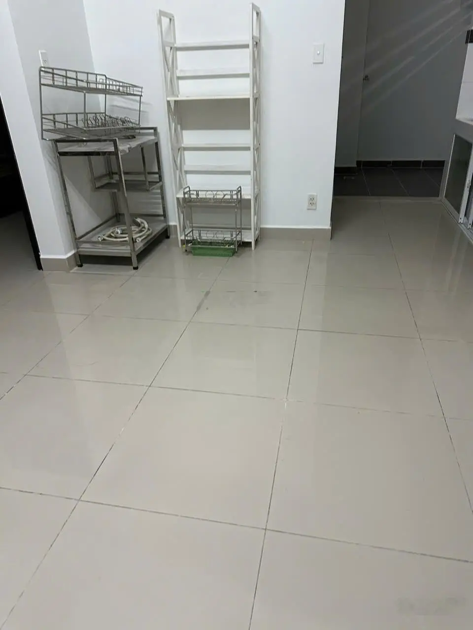 Chuyên bán căn hộ Belleza, DT 76m2, 2PN, 2WC, nhà mới, sổ hồng. Giá 2.650 tỉ