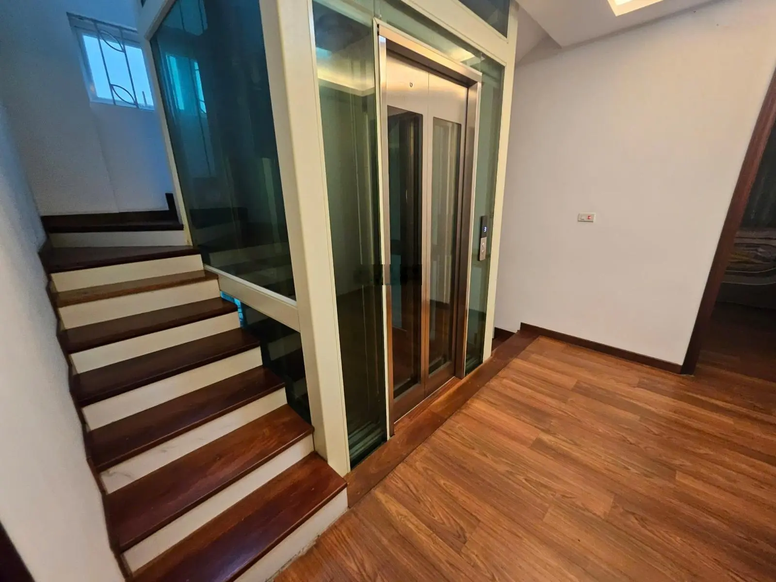 Chính chủ cần bán biệt thự 190m2 tại kđt Việt Hưng, 55 tỷ, 4PN, 5WC, Long Biên, Hà Nội