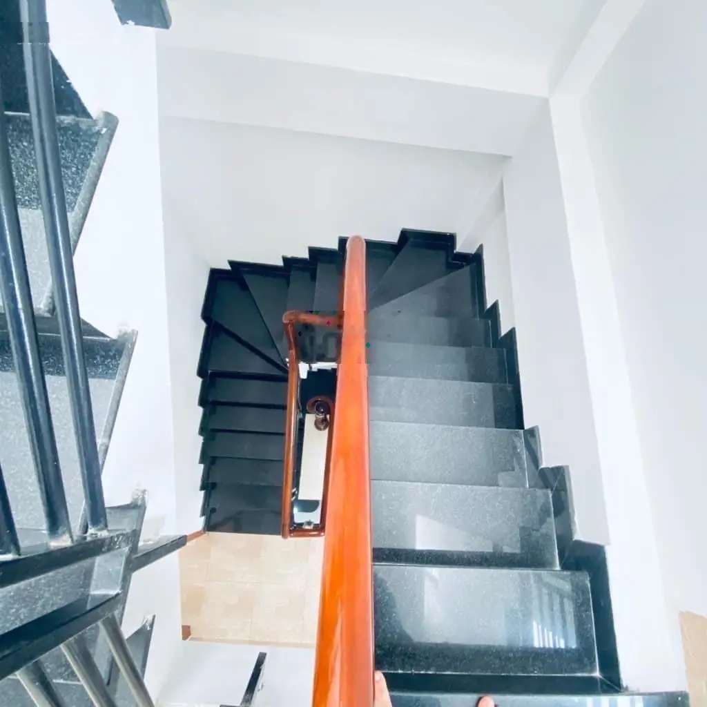 Cô tôi bán gấp căn nhà Nguyễn Thái Sơn, P5, Gò Vấp 1T2L 74m2(5*14,8m) giá 2tỷ880 sổ hồng chính chủ