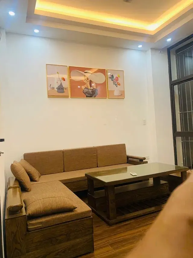 Bán nhà Láng - DT 43m2 - 4 tầng - MT 4.5m - 10 tỷ