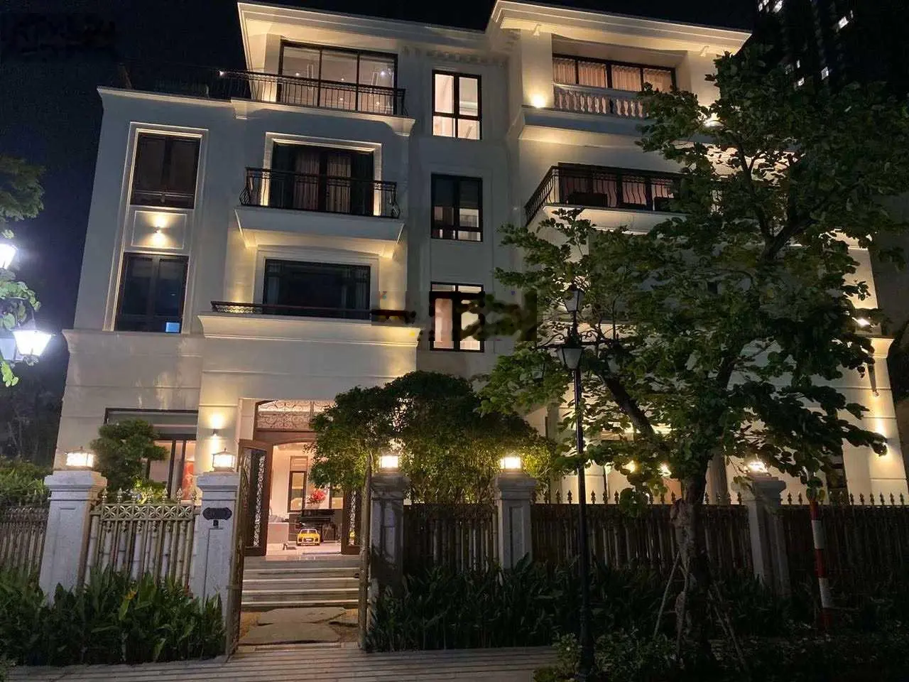 Chính chủ gởi bán biệt thự Vinhomes Tân Cảng, view trực diện sông