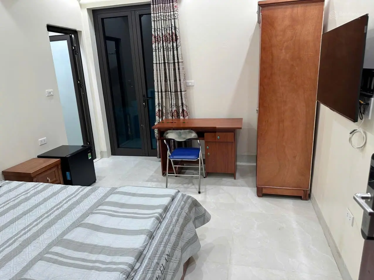Bán khách sạn mini 20 phòng đường Lý Đạo Thành ngay sát chợ Hoà Đình DT 110m2 MT 5.5m hướng TB