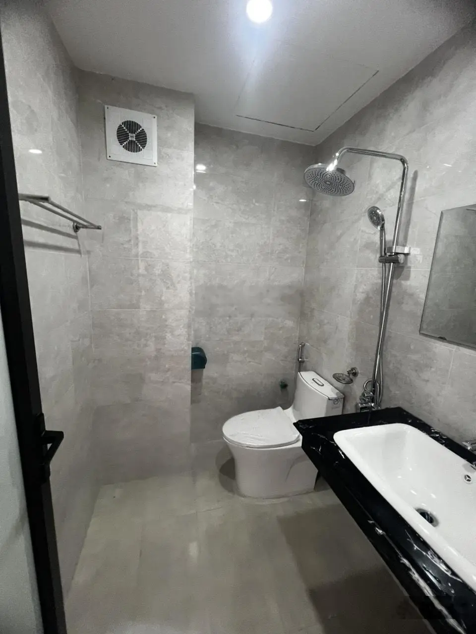Hàng hiếm tại Đại Mỗ - bán nhà 4PN, 4WC chỉ 4,4 tỷ vnd, 32,5m2