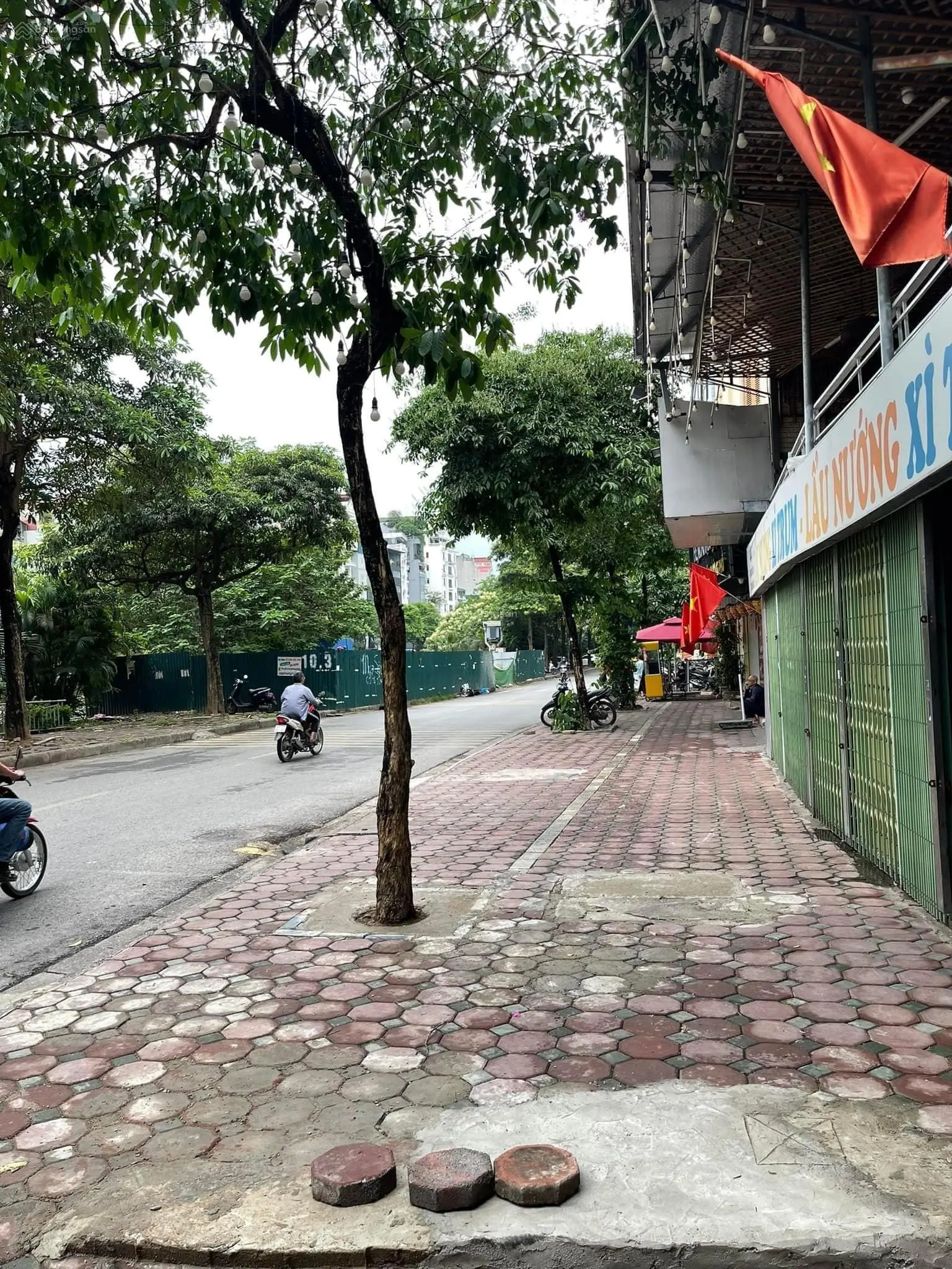 Bán nhà mặt phố Thượng Đình 3 tầng, lô góc giá 4,3 tỷ Lh 0967 858 ***