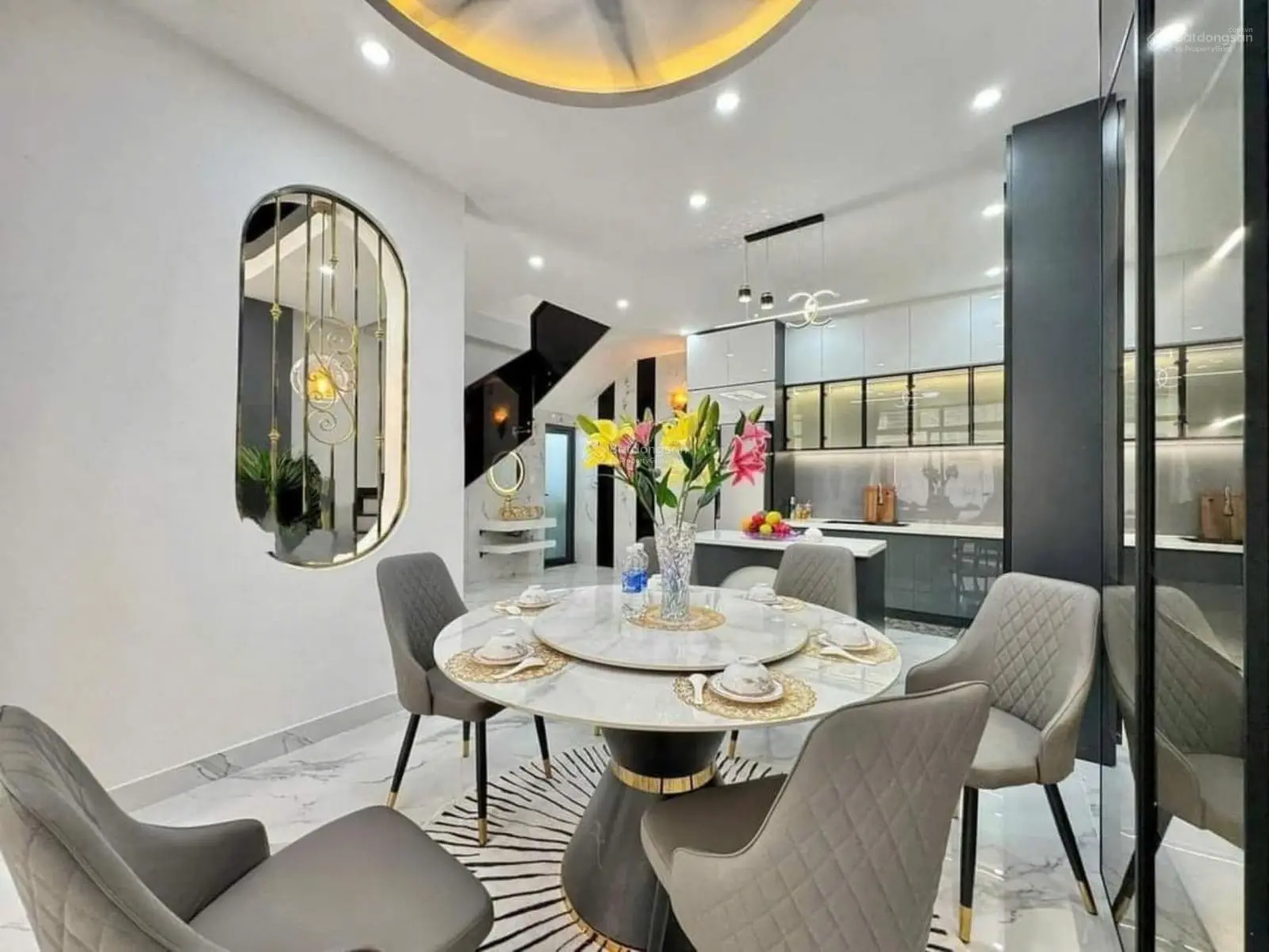 Bán nhà giá mềm - Diện tích lớn 84m2 ngay Phan Văn Trị, P.7, Gò Vấp. Cho thuê 34tr. SHR