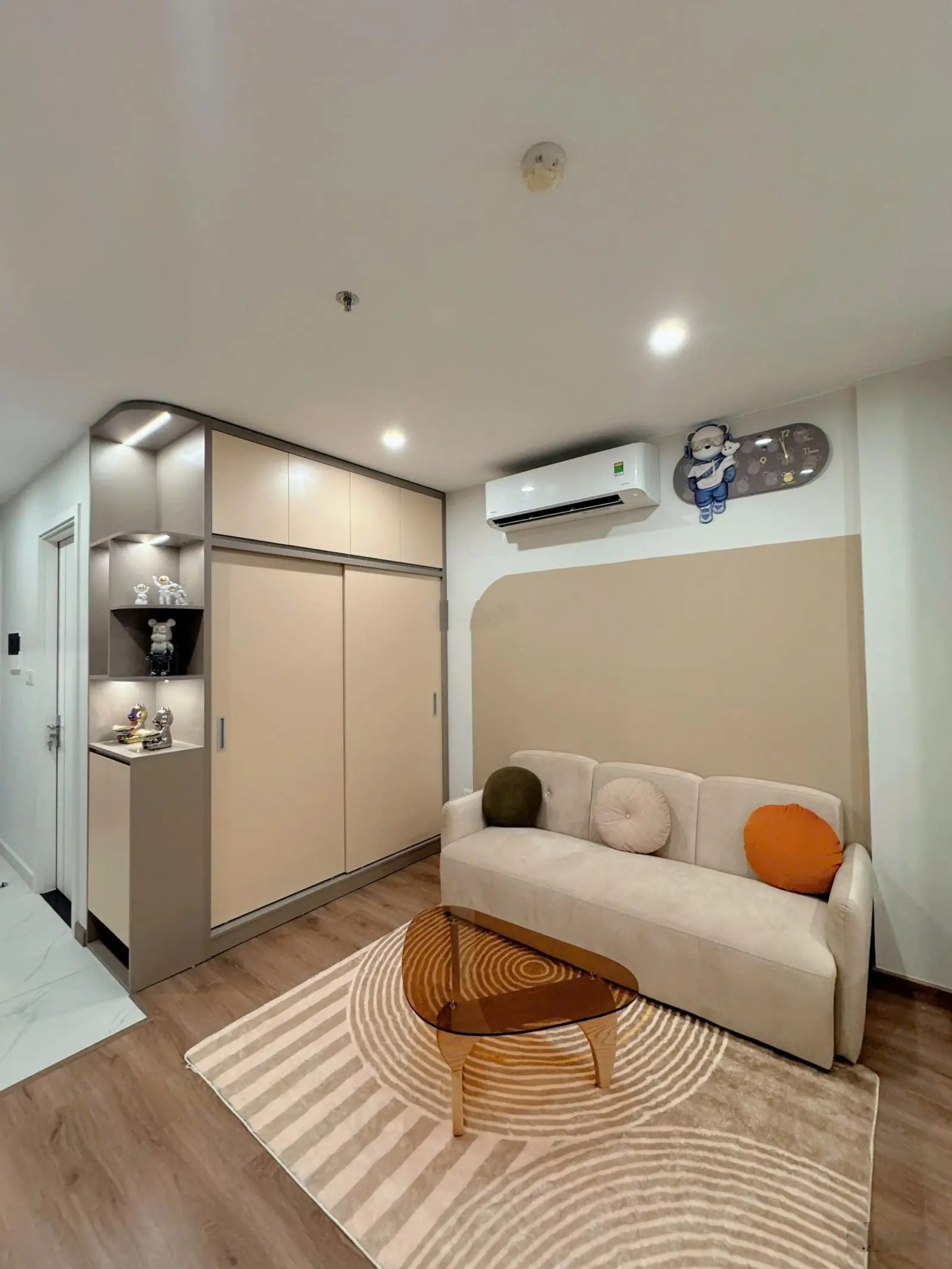 Chính chủ gửi bán căn Studio phân khu Tonkin, DT 30m2, View thoáng mát, nội thất Luxury