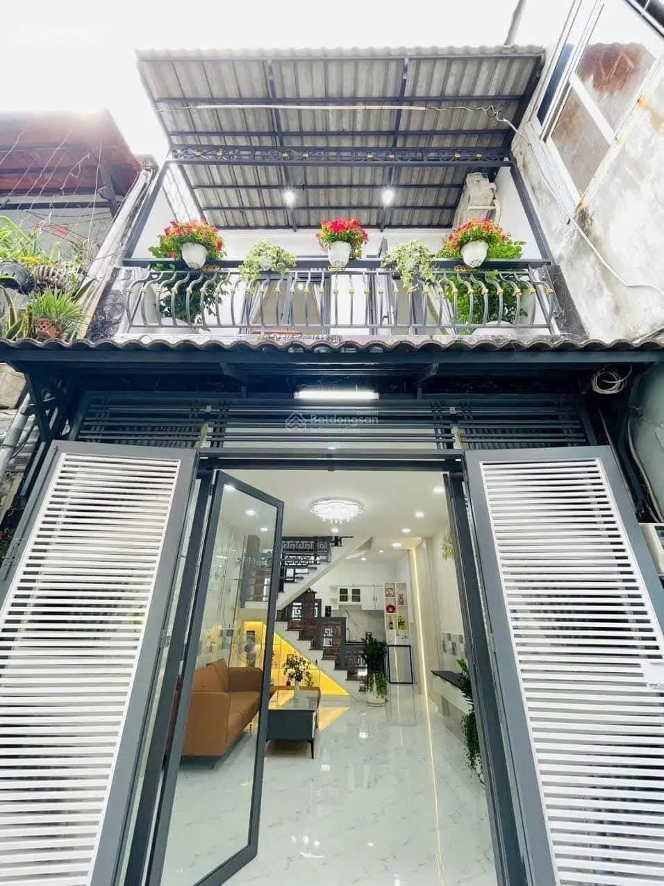 GẤP! Bán nhà riêng tại Đường Cô Bắc Quận 1 - Giá 2,89 tỷ - DT:44m2, 2 PN. Sổ riêng/ có hỗ trợ vay